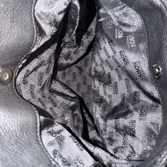 Michael Kors Black Pebbled Leather & Handcrafted Jewelry Bag Charm - Picture 8 of 9